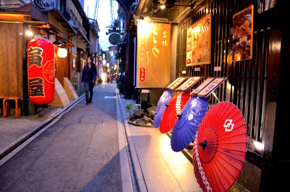 Kyoto: Casual Pontocho Evening Food Tour - Highlights of the Tour