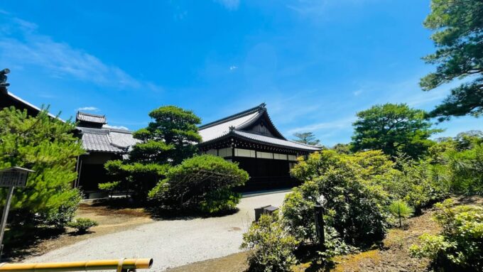 Kyoto Day Tour With Certified Tour Guide & Luxury Vehicle - Transportation in Luxury Vehicle