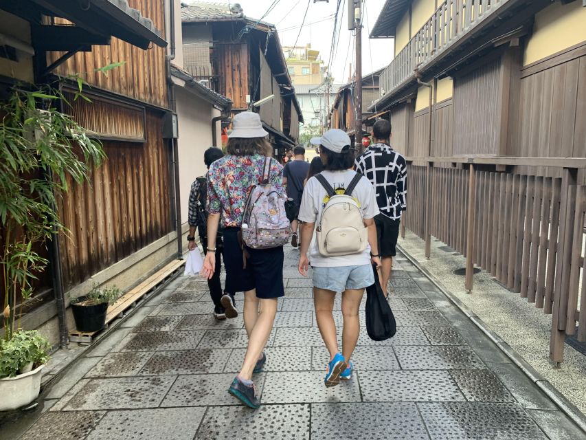 Kyoto: Exclusive Geisha Show in Gion With Tea Ceremony - Location and Meeting Point Details