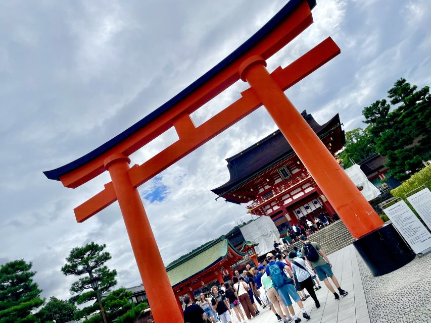 Kyoto: Fushimi Inari-taisha and Kiyomizu-dera (English Guide) - Key Points