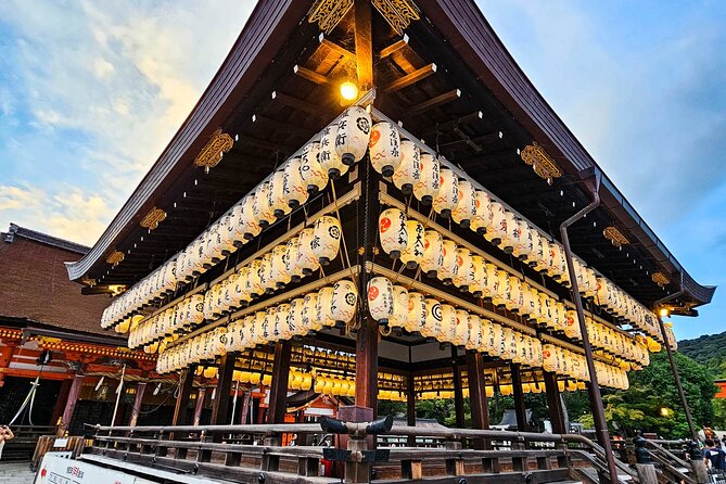Kyoto Gion Night Walk - Small Group Guided Tour - Exploring the Gion District