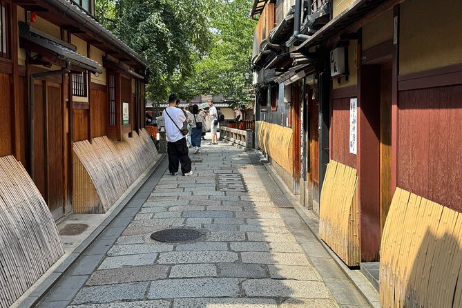 Kyoto: Half-Day Private Tour Gion Geisha Districts & Kiyomizu - Experiencing the Unique Culture of Kyoto