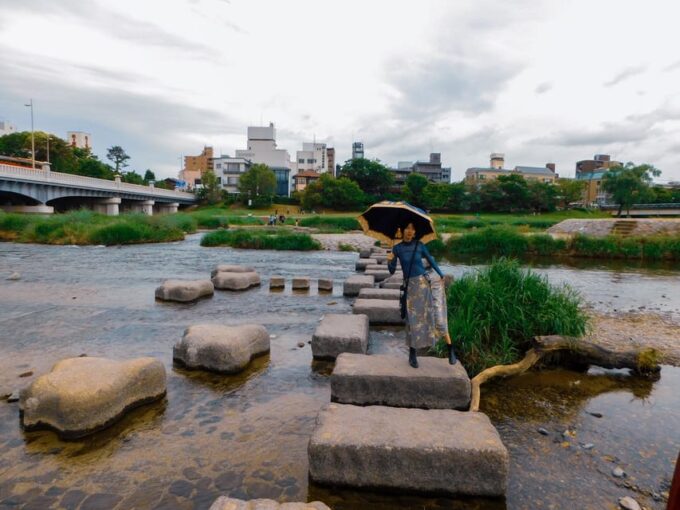 Kyoto: Hidden Gems Morning Walk in Sakyo With a Local Guide - Visiting Shimogamo-jinja Shrine