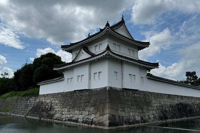 Kyoto: Nijo Castle, Noble Architecture and Gardens Guided Tour - Strolling Through the Gardens