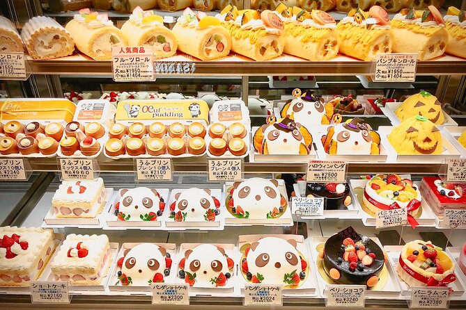 Kyoto Sweets & Desserts Tour With a Local Foodie: Private & Custom - Immerse Yourself in the Vibrant Atmosphere of Nishiki Market