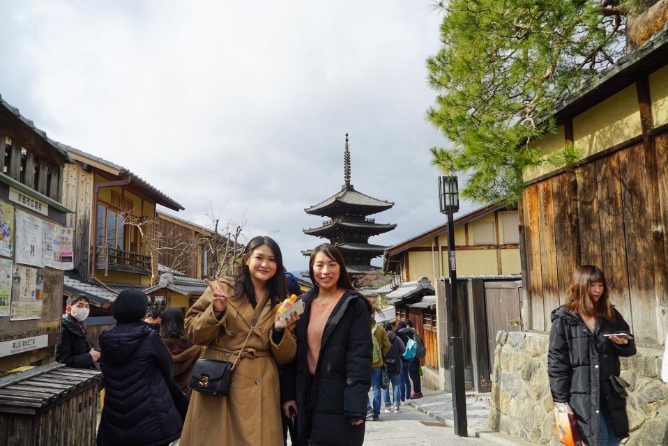Kyoto Tea Ceremony & Kiyomizu-dera Temple Walking Tour - Sampling Local Kyoto Snacks