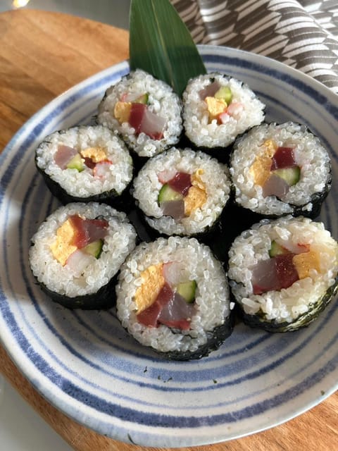 Kyoto:Sushi-rolls Making Experience - Social Interaction