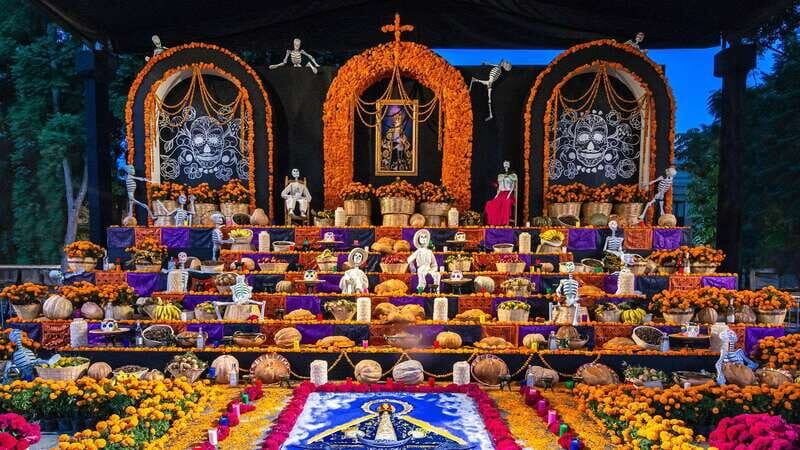 La Crucecita: Guided Day Of The Dead Festival Tour Sun Nov 2 - Exploring the La Crucecita Guided Day of the Dead Festival Tour