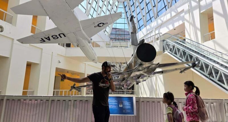 LA: Expo Park Space & Dinosaurs Tour with Cal Science Center - FAQ