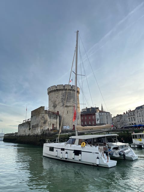 La Flotte En Ré - 2 Hrs Evening Catamaran Cruise - Key Points
