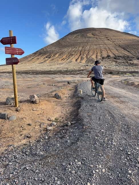 La Graciosa: Rent your ELECTRIC BIKE and explore the island at your own pace. - Who Will Love This Tour?
