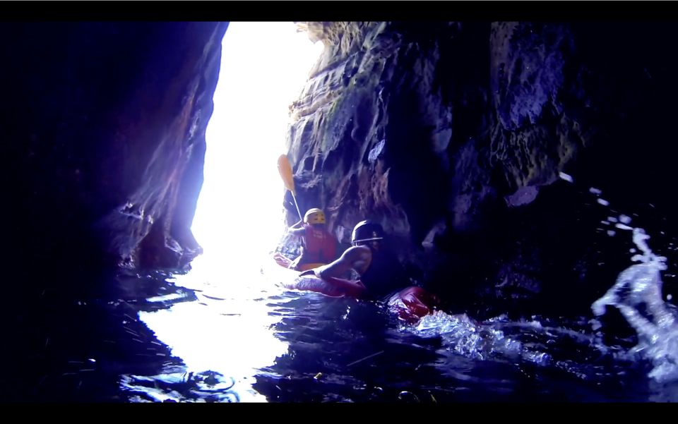 La Jolla: 2-Hour Kayak Tour of the 7 Caves - Exploring the Caves