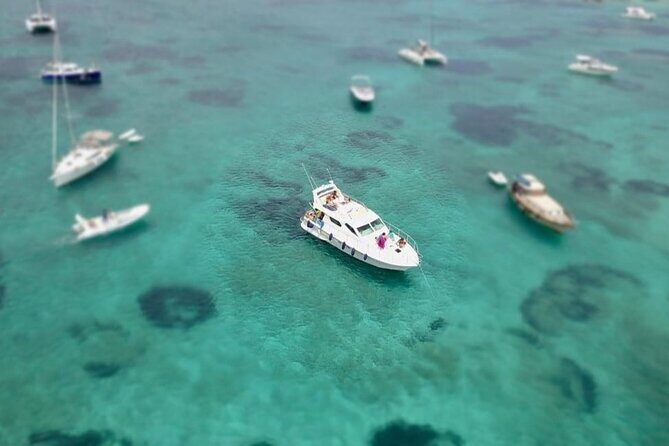 La Maddalena Archipelago Tour with Motorboat DC12 - The Onboard Experience: Comfort and Convenience