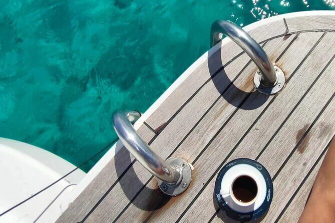 La Maddalena Archipelago Tour with Motorboat DC12 - FAQ