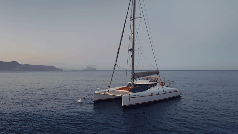 La-Manga: Private Luxury Yacht Rental - Languages and Tour Experience