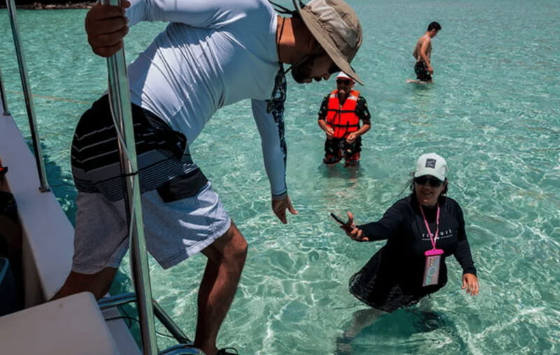 La Paz: Boat ride to Espiritu Santo island and sloop - The Itinerary in Detail