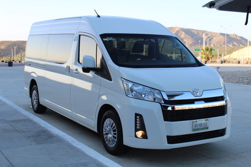 La Paz: Roundtrip Transfer to La Paz International Airport - Excluded Services
