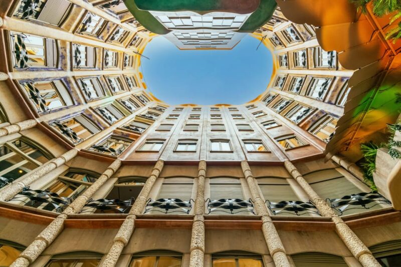 La Pedrera Premium: Exclusive Tour With Cava & Stunning View - Experience Features
