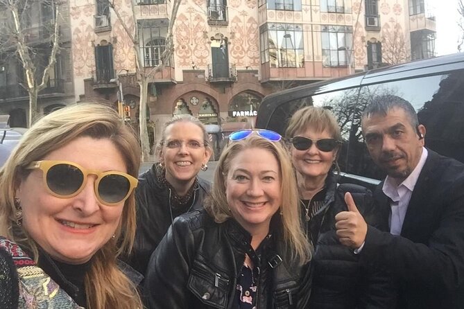 La Roca Village Tour - Ask Away