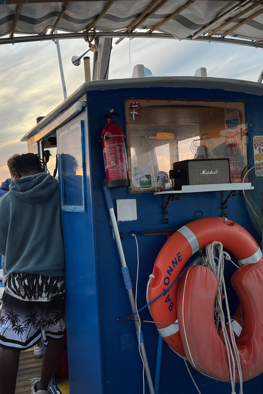 La Rochelle - 2-Hour Chilled Cruise for Friends - Boat Details