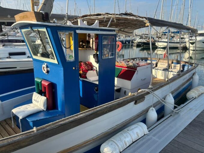 La Rochelle - 2-Hour Chilled Cruise for Friends - Frequently Asked Questions