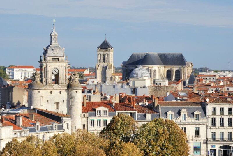 La Rochelle: Private Guided Walking Tour - Historical Landmarks