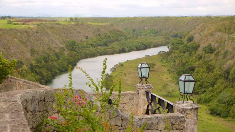 La Romana: Catalina Island and Altos de Chavón Day Trip - Exploring the Tour in Detail