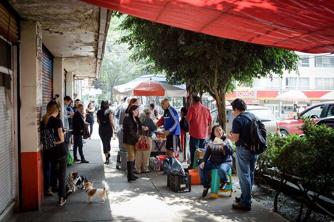 La Roma's Famous Sights and Local Lore: A Self-Guided Audio Tour - Key Points