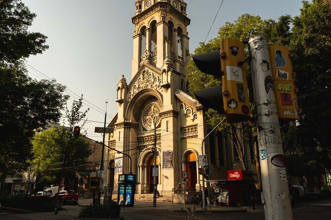 La Roma's Famous Sights and Local Lore: A Self-Guided Audio Tour - Practical Aspects of the Tour