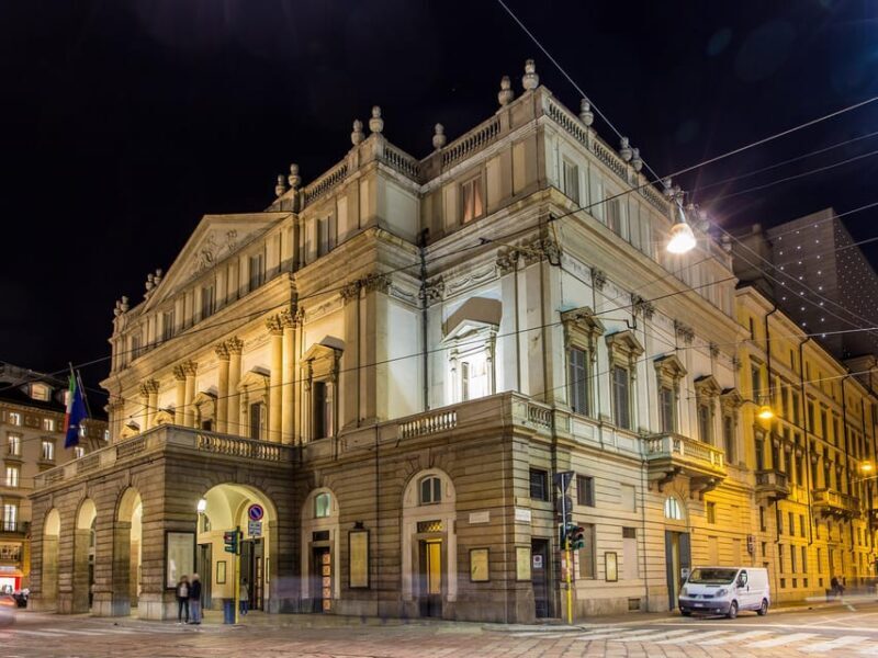 La Scala's Grand History & Architecture: A Guided Tour - Key Points