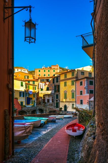 La Spezia: Boat Tour in the Gulf of Poets - Taking in the Gulf of Poets