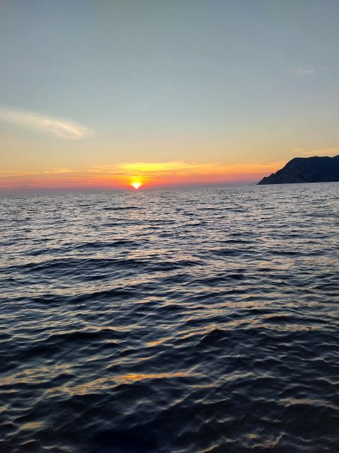 La Spezia: Cinque Terre Morning or Sunset Tour With Aperitif - What to Bring