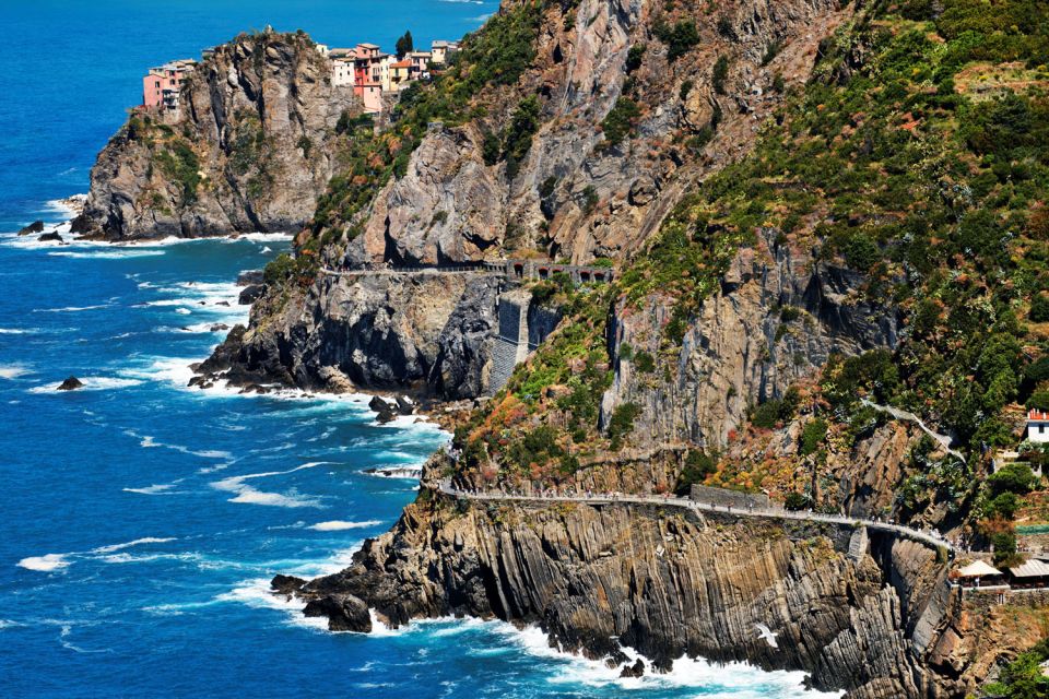 La Spezia: Cinque Terre Private Trip for Cruise Passengers - Guided Tours in Cinque Terre Towns