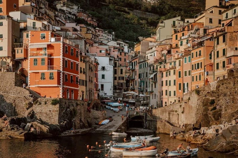 La Spezia: Cinque Terre Sunset Boat Tour with Appetizers - An In-Depth Look at What You Can Expect