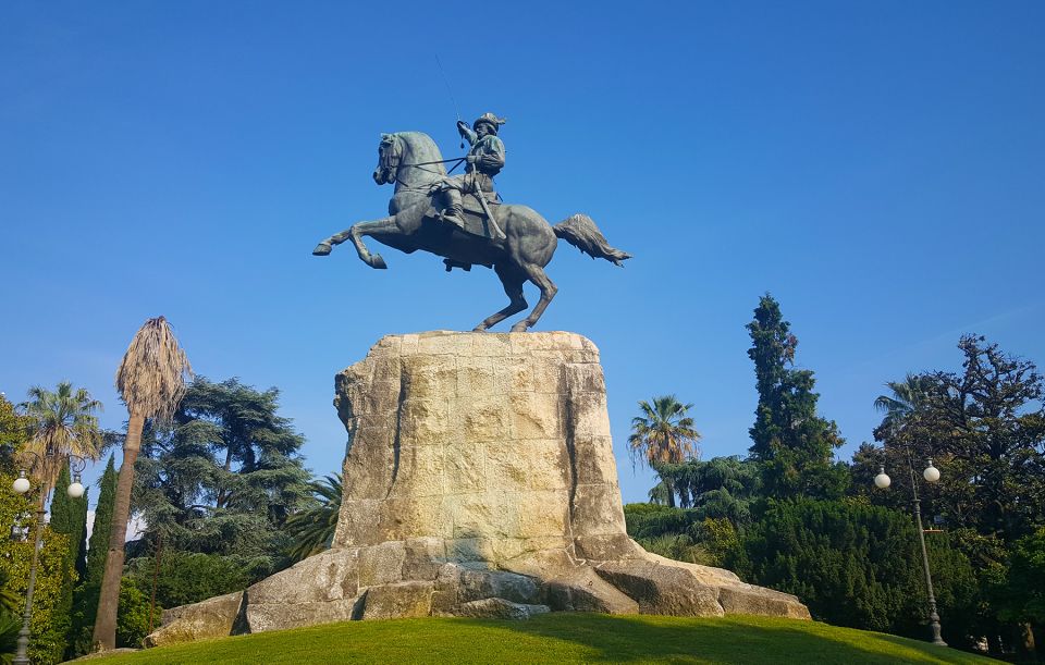 La Spezia: Guided Walking Tour With Italian-Inspired Music - Local Dining Recommendations