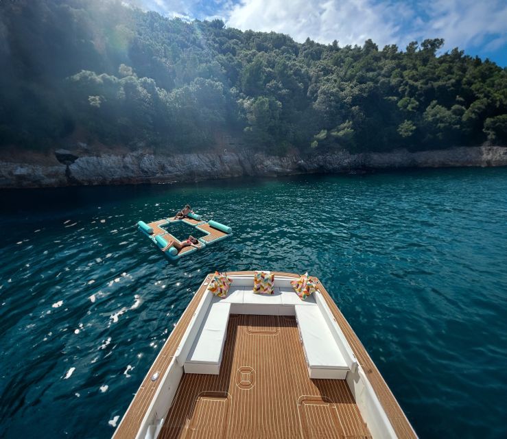 La Spezia: Gulf of Poets Sunset Cruise With Drinks & Snacks - On-board Facilities