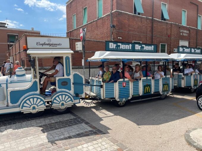 La Spezia: HOP on HOP off Tour With Train and Tour Guide - What to Expect on the Tour
