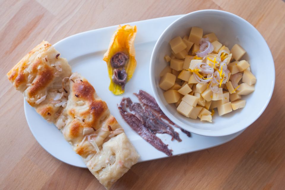 La Spezia: Small-Group Street Food Tour - Exploring Local Shops