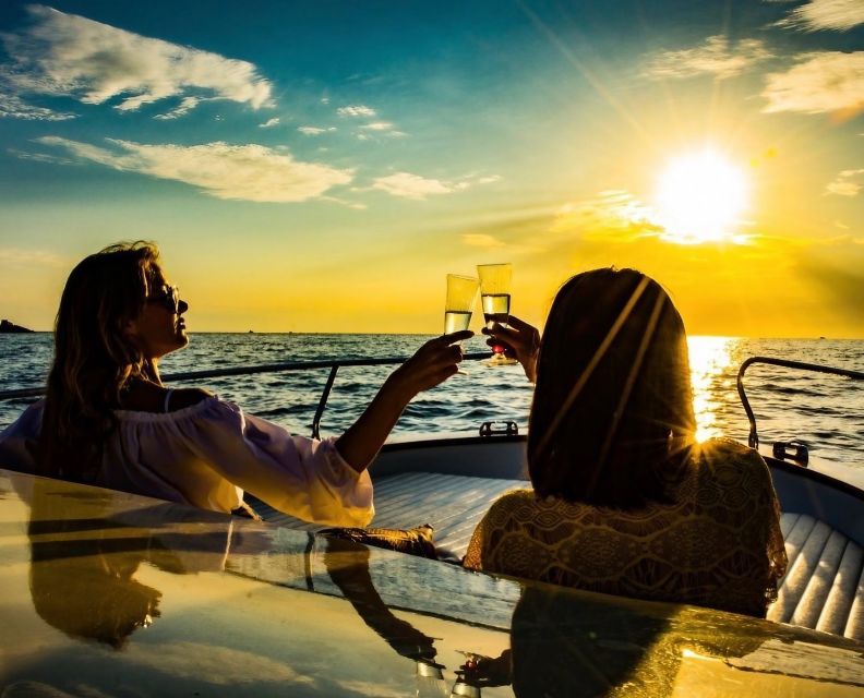 La Spezia: Sunset Boat Tour With Aperitif and Snacks - Itinerary Highlights