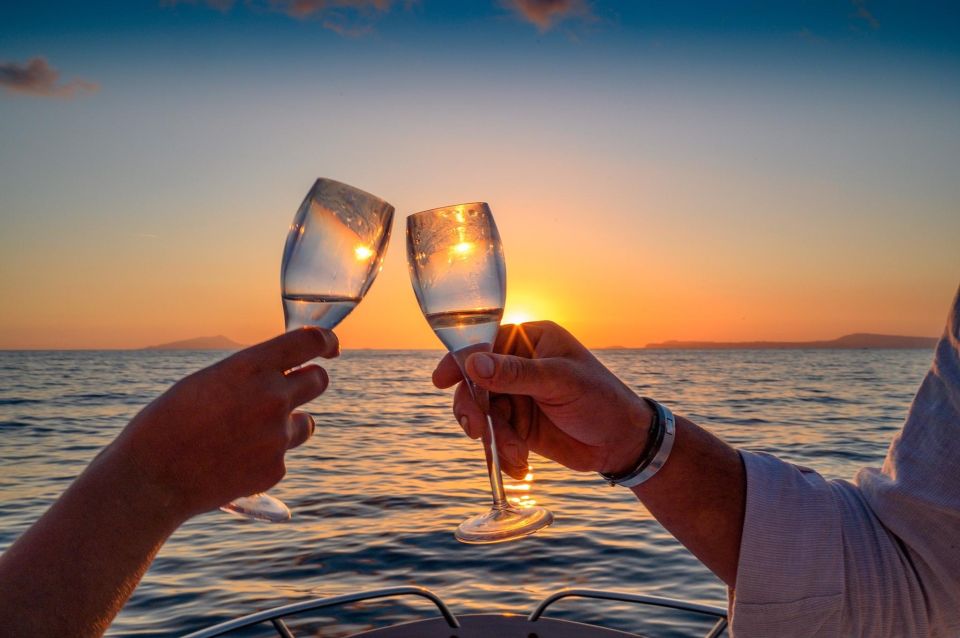 La Spezia: Sunset Boat Tour With Aperitif and Snacks - Customer Feedback