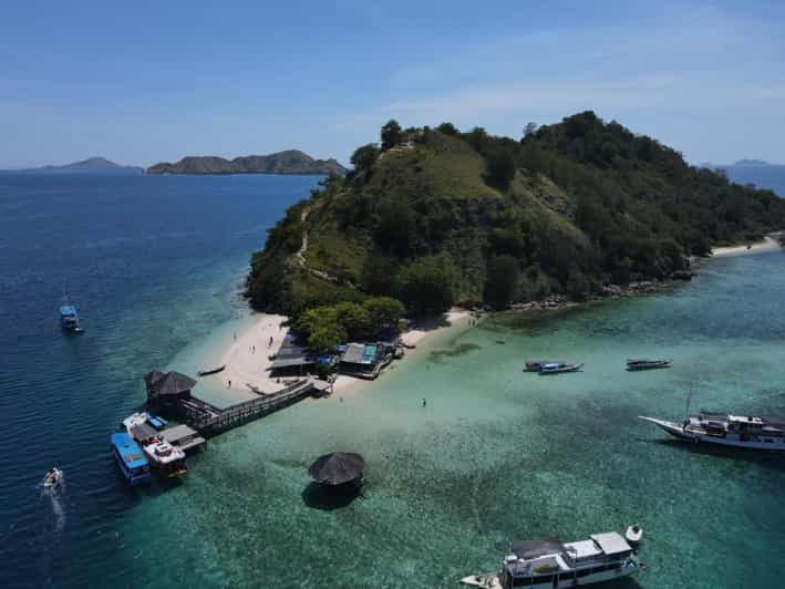 Labuan Bajo: 3-Day 2-Night Tour With Komodo and Pink Beach - Accommodation Details