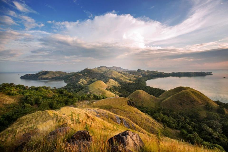 Labuan Bajo: Rangko Cave and Beach Snorkeling Half-Day Tour - Rangko Cave Exploration