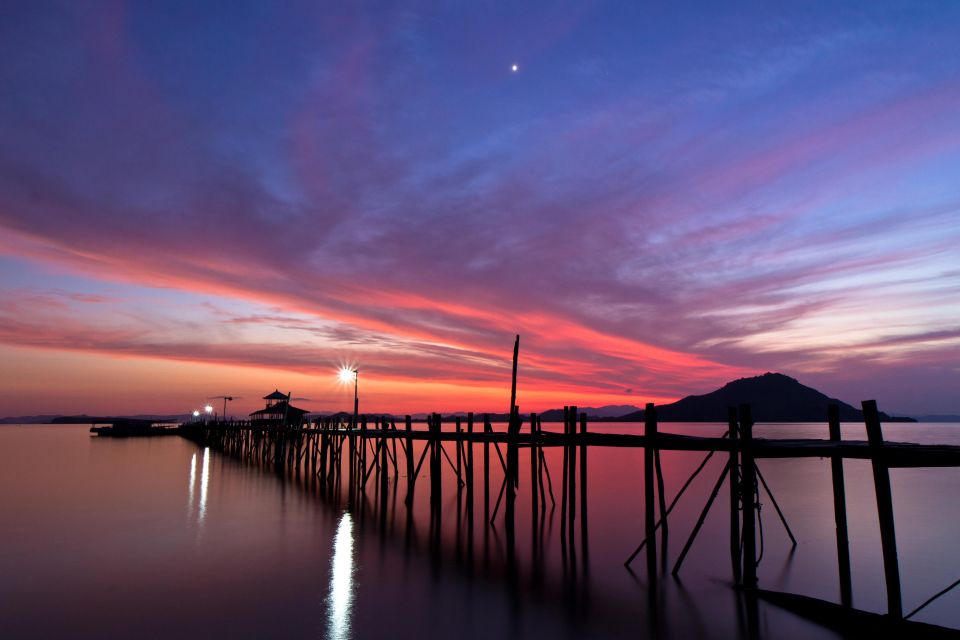Labuan Bajo: Swim and Snorkel Komodo Island Trip With Lunch - Discovering Kanawa Island