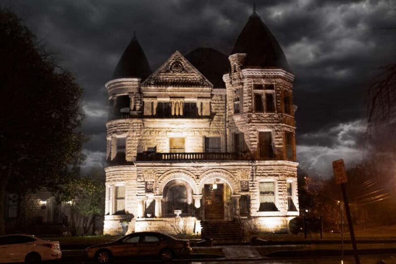 Lace, Lunacy, and Loss: Louisville Ghost Tours - A Closer Look at the Louisville Ghost Tour Experience