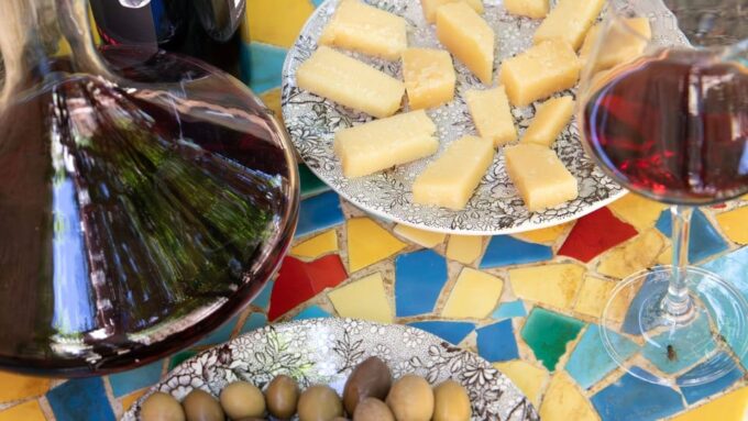 Laconi: Visit a Winery With Wine Tasting - Taste the Local Delicacies