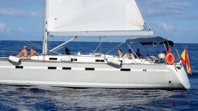 Lady Sunshine Luxury Boat Private Tour, 2, 4 or 8 Hours - Luxury and Comfort