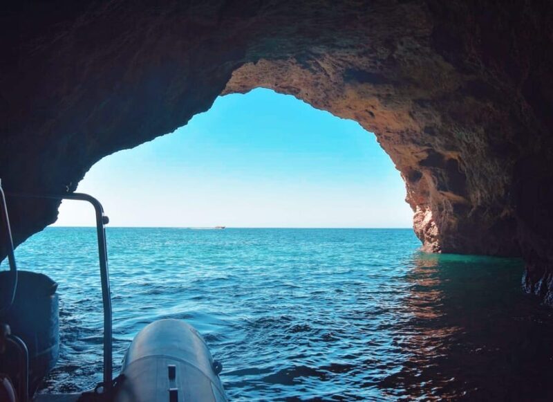Lagos: Benagil Cave Sunrise Boat Tour - Key Points