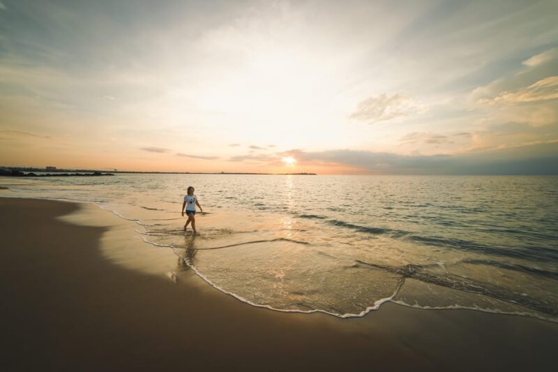 Lagos: Ladies' Beach Escape with Cocktails, Massage & Photos - Key Points