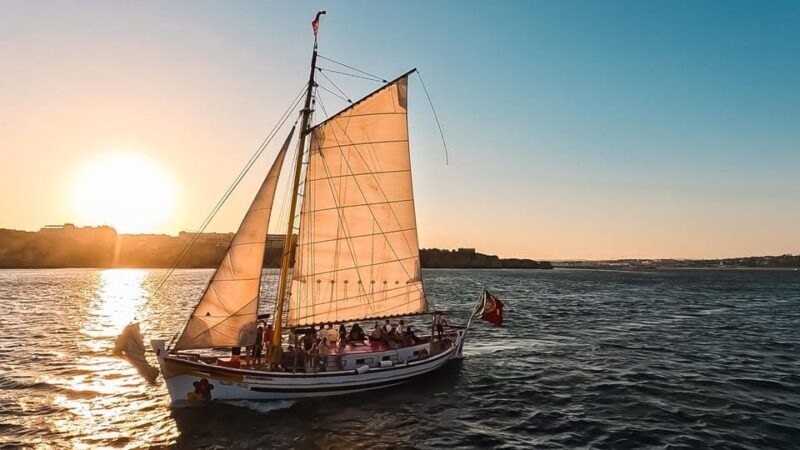 Lagos: Sunset Sail aboard a Traditional Boat with Prosecco - FAQ