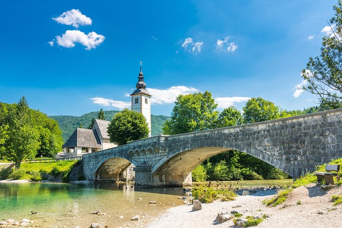 Lake Bled and Bohinj With Vintgar Gorge Included - Experiencing the Traditional Pletna Boat Ride